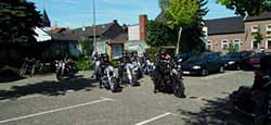 You'll have to turn the engines off if you want to watch, chaps We're not that loud!